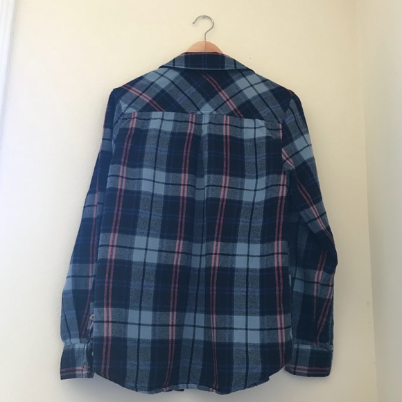FOREVER 21 - blue flannel with pink highlights - Picture 2 of 4